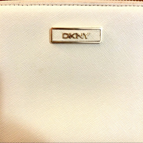 DKNY cream and gold leather pouch - Picture 3 of 6